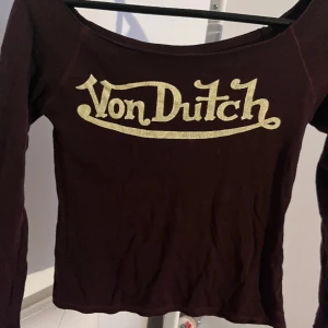 Von Dutch Of shoulder tröja - Jätte cool Von Duch of Shoulder tröja! 