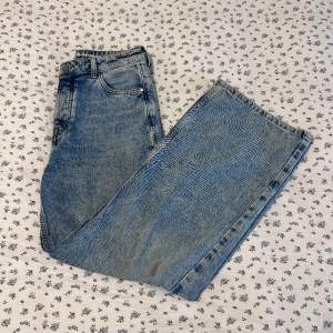 Jeans från bikbok storlek w28 passar en s/m 