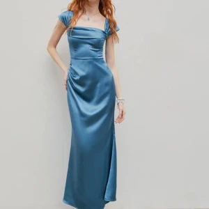 Bal klänning - Storlek XL Pris 300kr Helt ny  