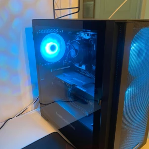 Gaming dator, Max bite - Helt ny dator andvänd 2 gånger, säljer den pågrund av att jag inte har någon andvändning av den. Priset kan förhandlas lite! 