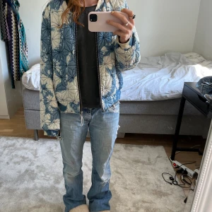 Tiedye jacka  - Såå cool och eftertraktad jacka som tyvärr inte kommit till användning!!