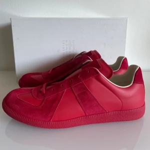 Hely nya maison margiela skor - STEAL❗️| Helt nya Maison Margiela skor! | Storlek: 44 | Box och dustbags tillkommer! | Skriv gärna vid funderingar! 