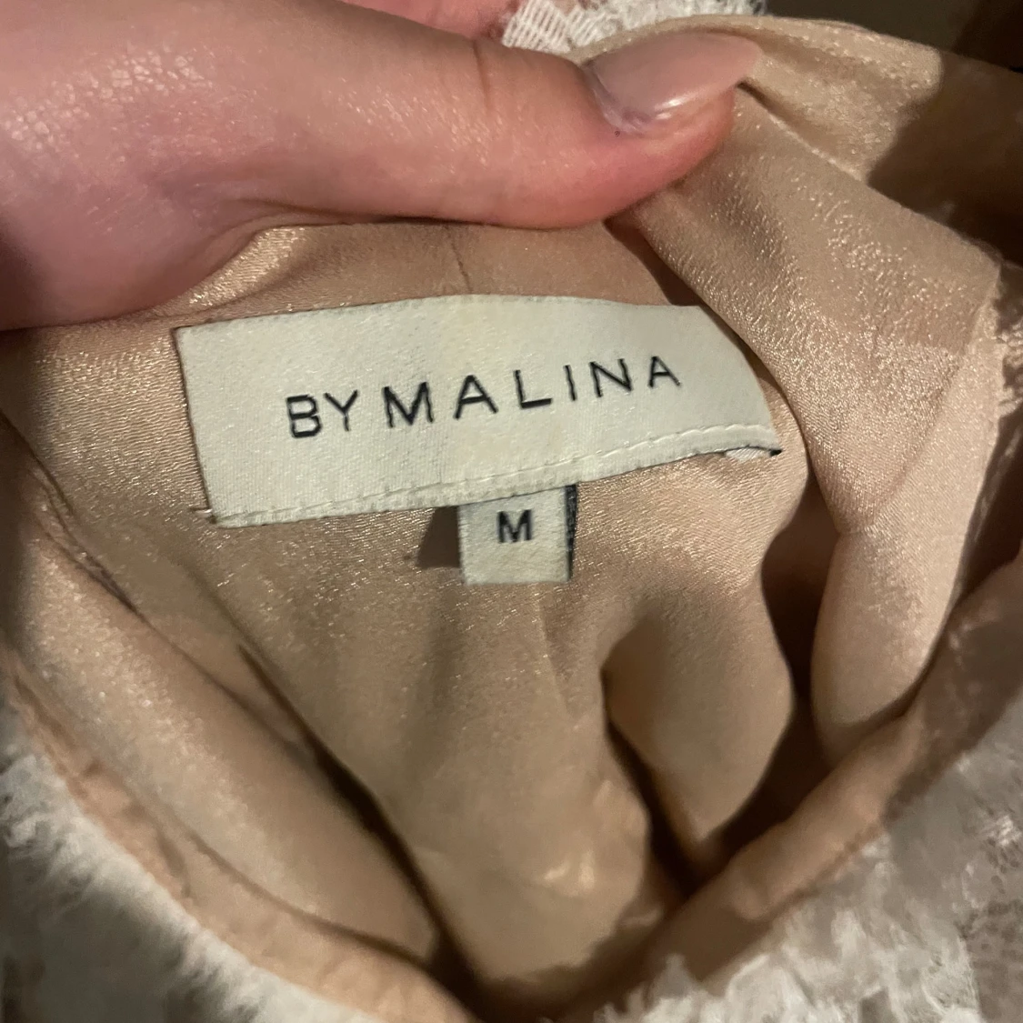 By malina klänning  - 91