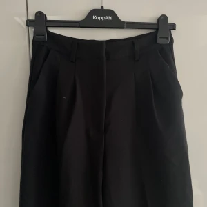 Kostymbyxor  - Säljer pga för små. Superfin passform🖤 