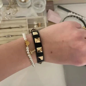 Armband  - Säljer detta armband så fint 🩷