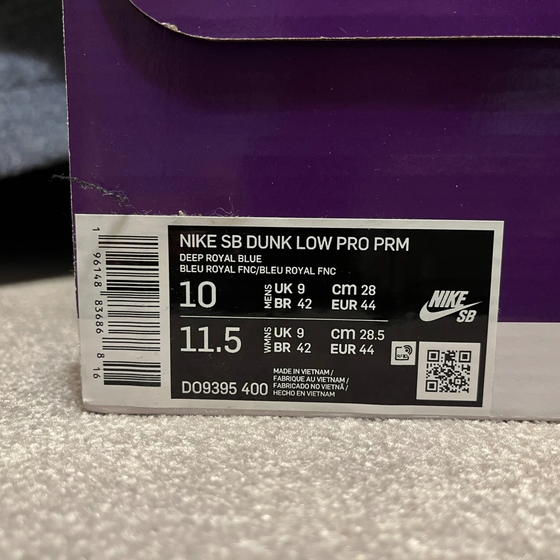 SB dunk low pro pro.    Royal blue - 91