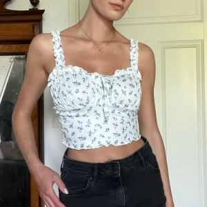 Sommar topp  - Blommig sommar topp