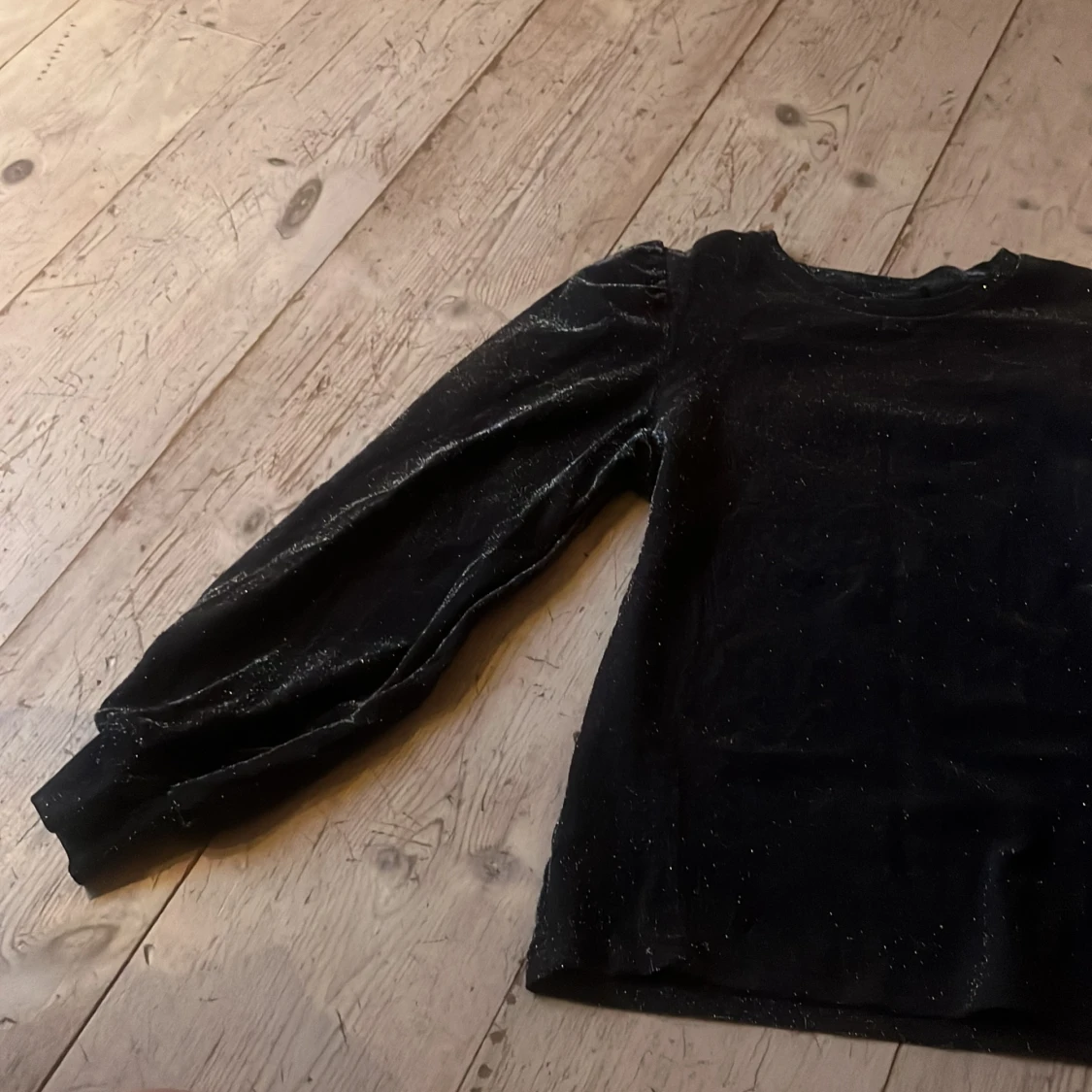 Glittrig festtopp  - 90