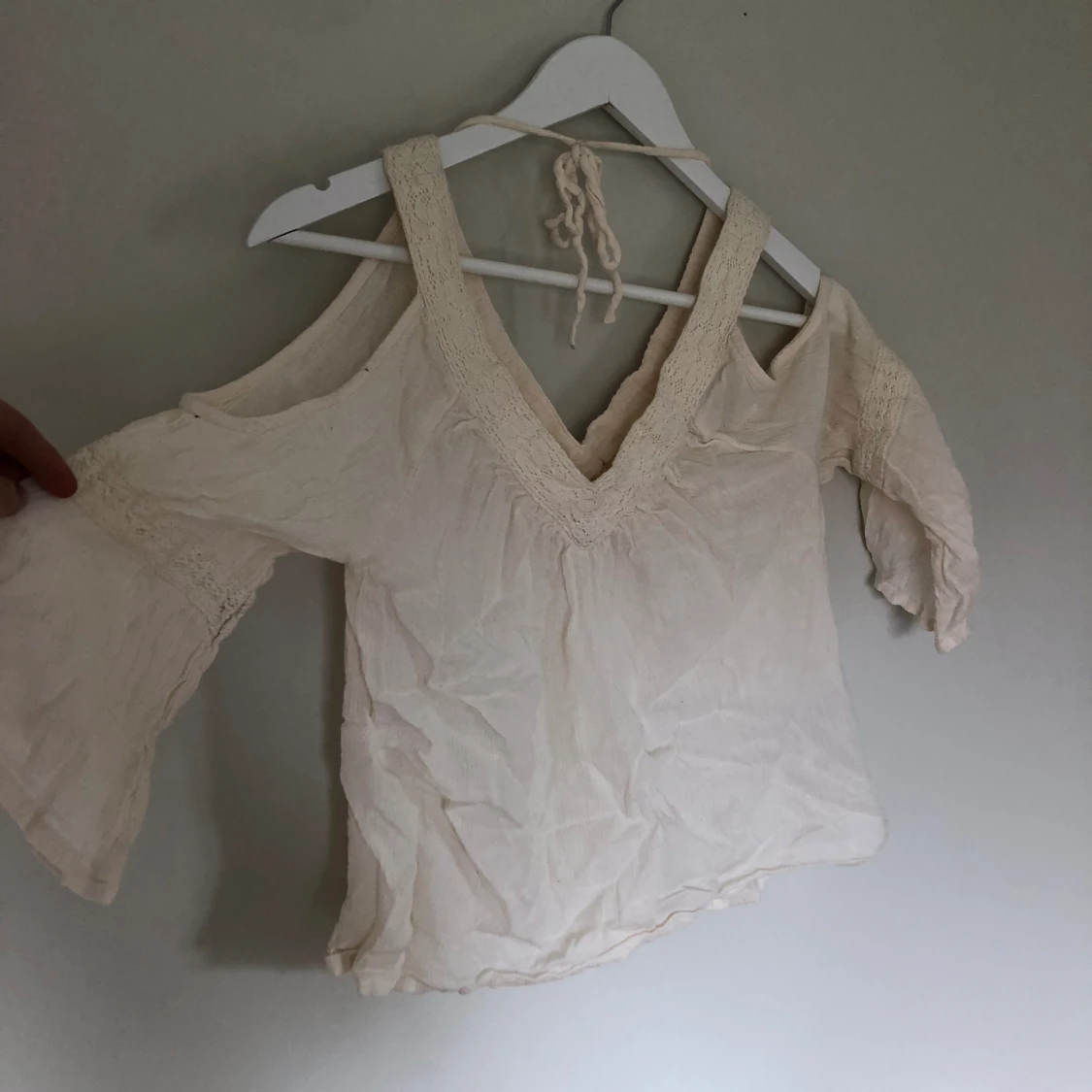 Supersöt vit blus Hollister - 90