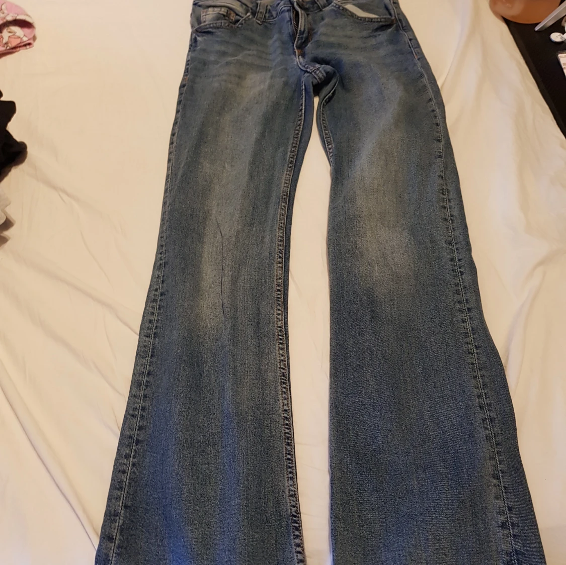 Low waist boot cut jeans
