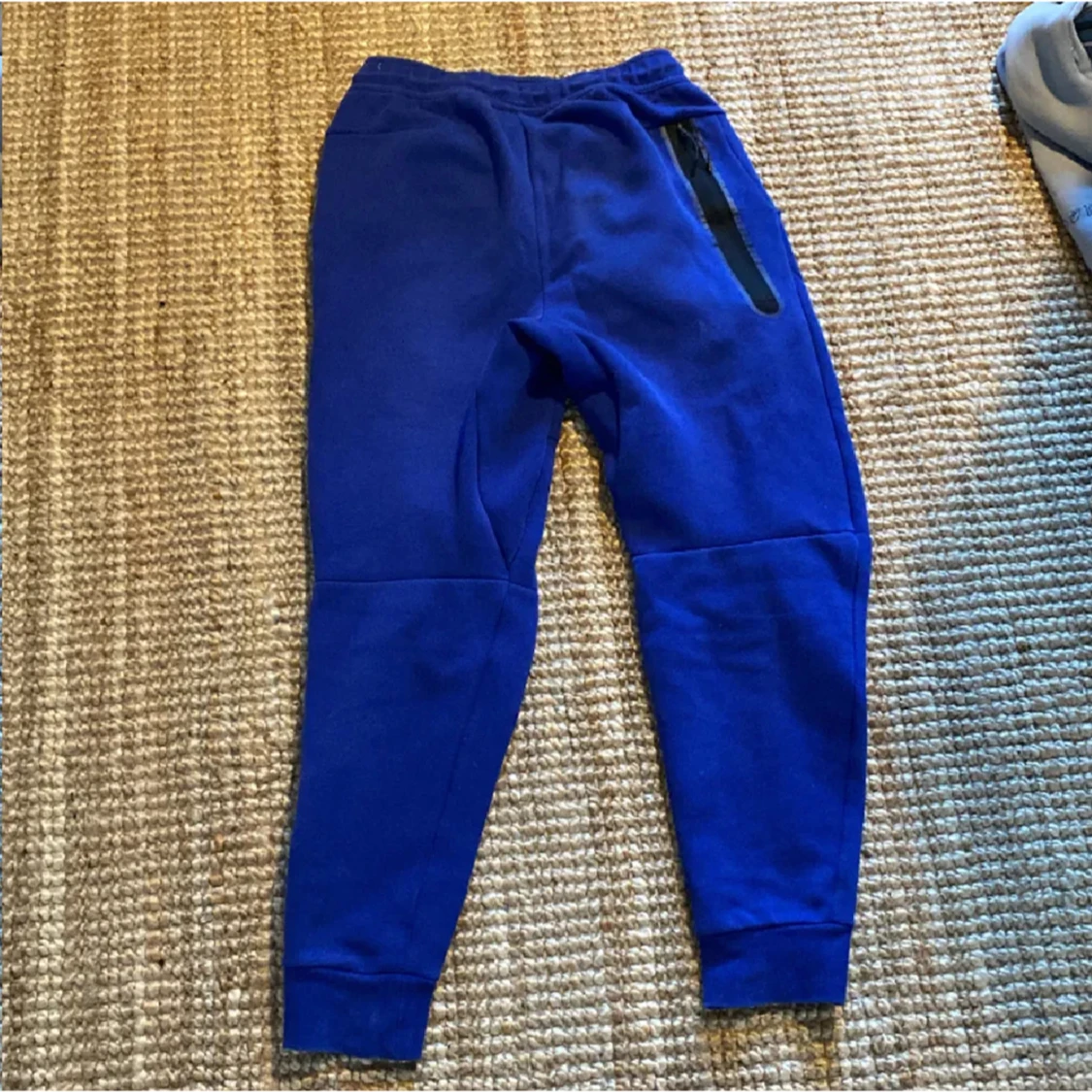 Nike tech byxor  - 90