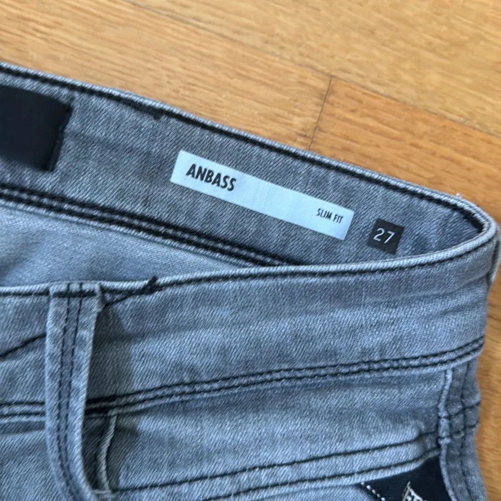 Säljer ett par feta replay jeans i storlek 27/30. Jeans & Byxor.