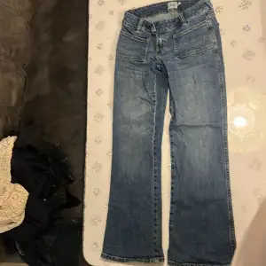 Ett par snygga nästan oanvönda jeans från lager 157. Storlek S