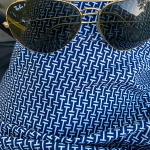 Rayban Aviator - Ordinarie pris 1000-1300 jag lägger ut den mycket billigare bra skick ganska stora