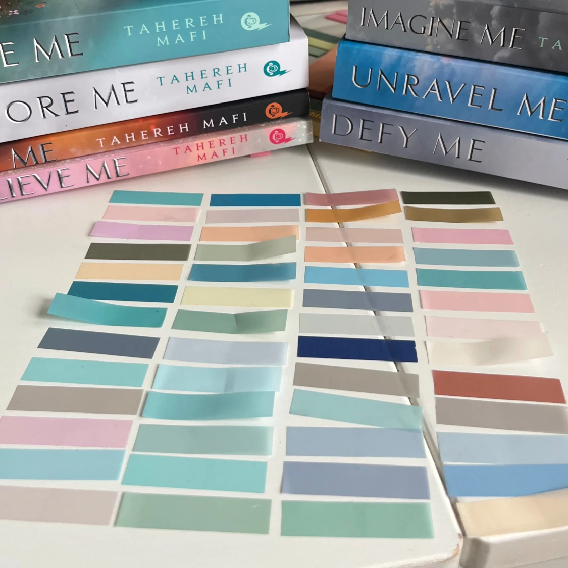Shatter me series+tabs.  - 91