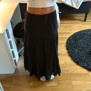Långkjol - Svart långkjol från Gina Tricot i st s🥰 Aldrig använd! Superfin