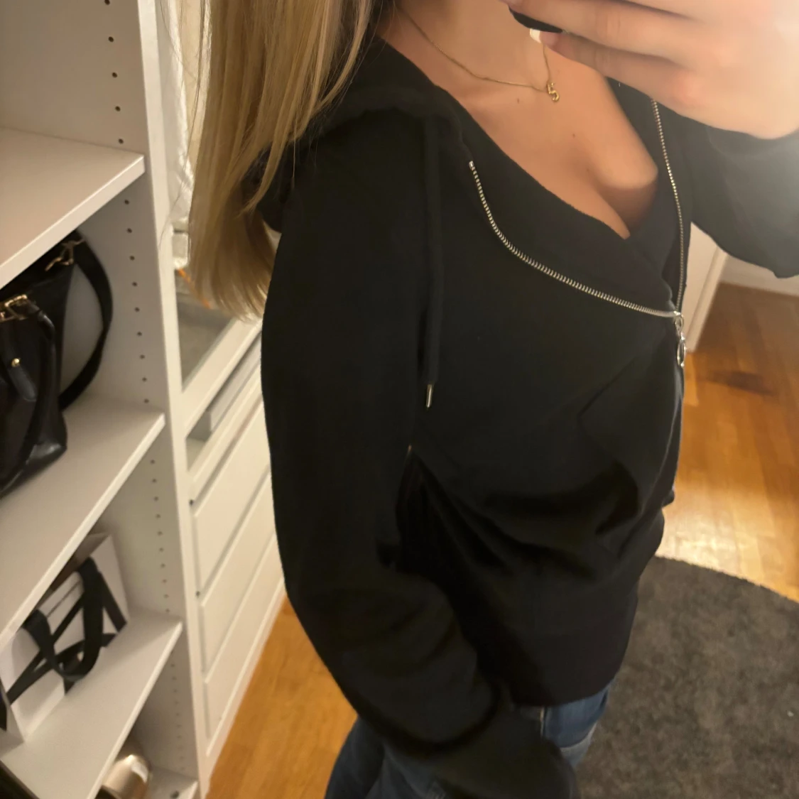 Svart zip hoodie  - 91