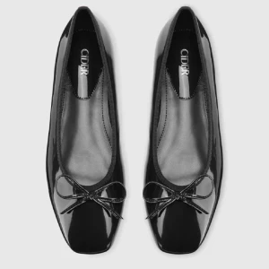 Ballerinaskor från Cider - Säljer endast provade ballerinaskor från cider i storlek 37. Säljer på grund av att jag beställde flera färger och valde att behålla ett par andra. Ligger i orginalförpackning. 