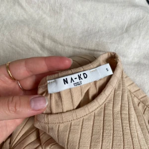 Långärmad topp - Snygg topp från nakd, nästan helt oanvänd 😍