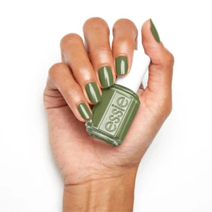 Essie ’win me over’💚 - Forest green. Aldrig använd, ett mini fransserum följer som gåva på köpet 💚
