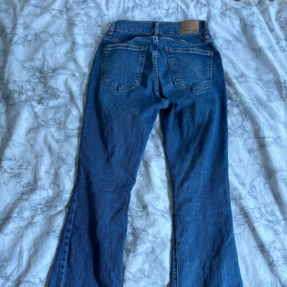 Bootcut jeans från Gina i bra skick! . Jeans & Byxor.