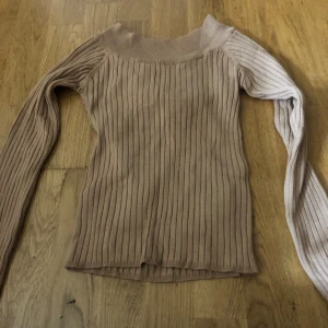 Off shoulder tröja - Ingen användning 