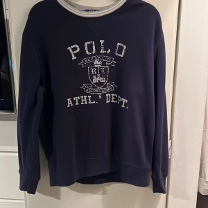 Ralph lauren sweatshirt  - Ralph Lauren sweatshirt i fint skick Storlek 14-16