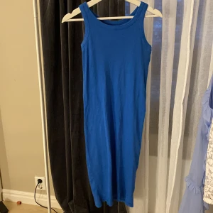 klänning  - klänning från lager 157.