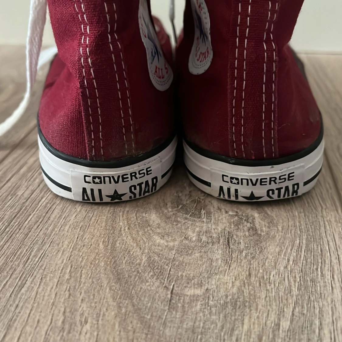 Converse mörkröda🥀 - 92
