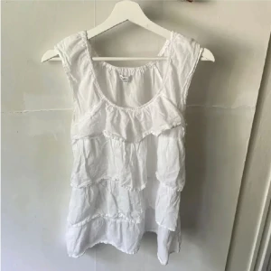 Vit topp - Nyskick 🌼🧸