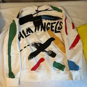 En unik Palm angels hoodie som jag aldrig använde på grund av storlek  Storlek M  499 kr  Aldrig använd 