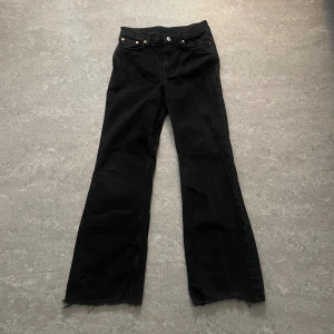 Weekday jeans - I storleken 29/32