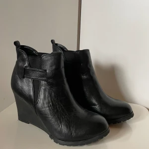 Klackskor  - Knappt använda. 