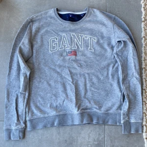 Gant tröja - Säljer av lite kläder. Använt den men nu för liten och mycket fint skick. Hör av er vid intresse