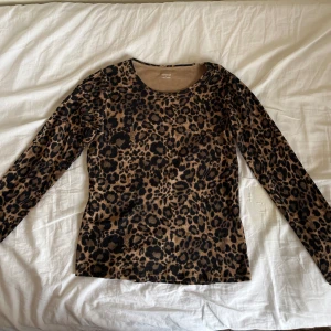 Leopard mönster topp - Leopard print topp sällan använd