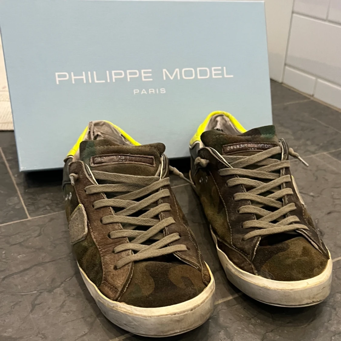 Phillip model skor - 90