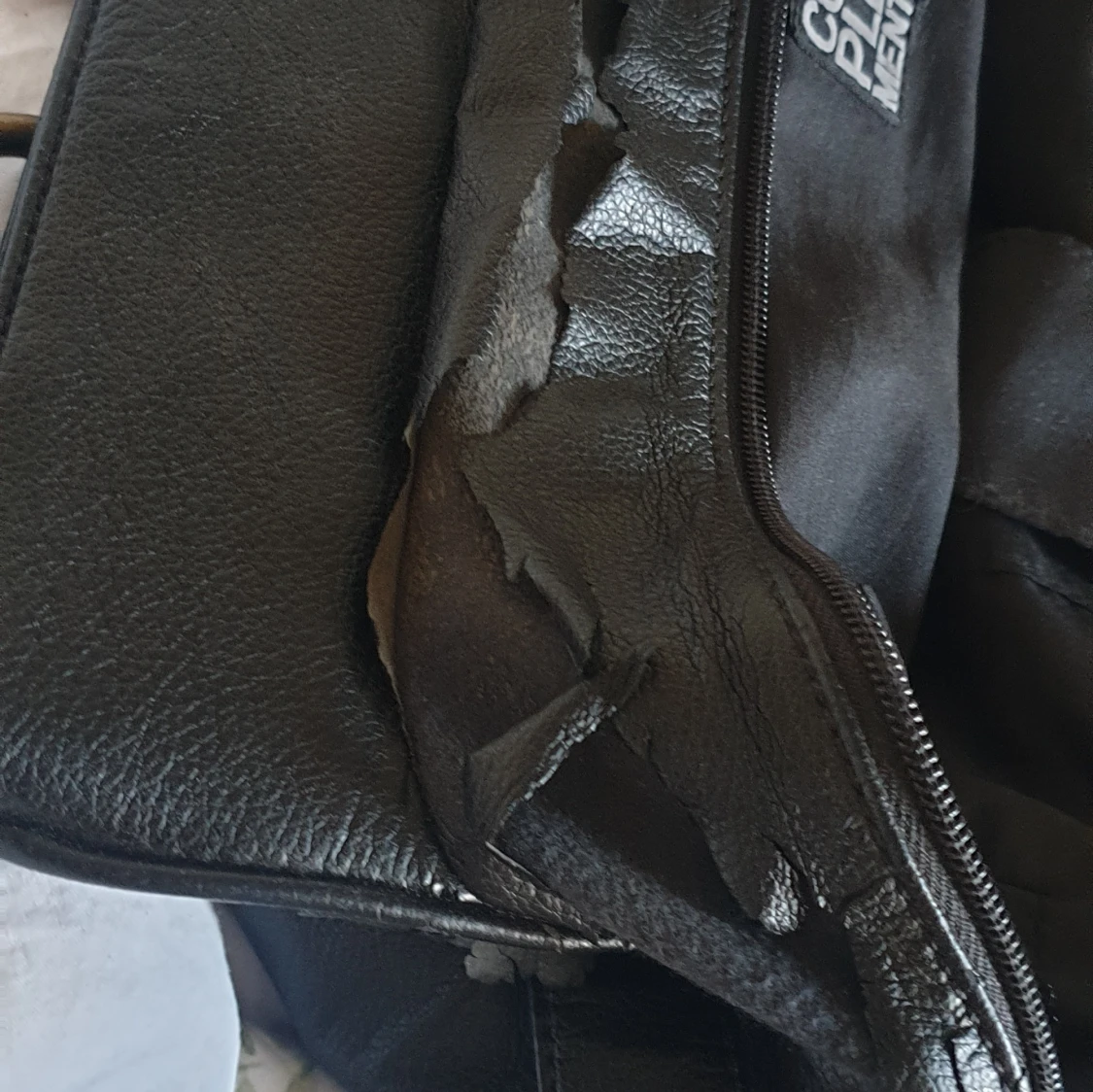 Svart läder väska  - 92