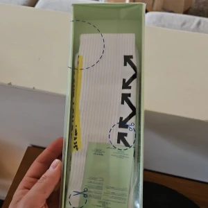 Off white strumpor  - Nya I låda