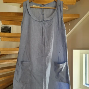 Eliza & Phi sommarklänning - Söt sommarklänning stl.M använd ett fåtal gånger. 