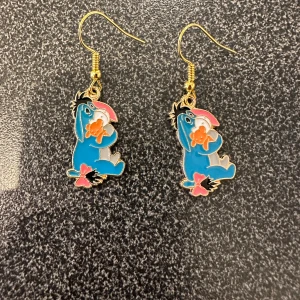 Örhänge Ior - Nya örhänge med Ior. Krokarna är inköpta som nickelsäkra.