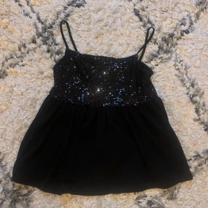 Glittrig topp💕 - Glittrig Gina topp från barnavdelningen 