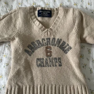 Vintage tröja - Från abercombie & fitch i mycket bra skick, långärmad 