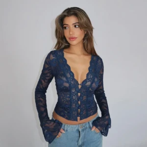 Venderbys mörk blå topp - Oanvänd då den var för liten för mig