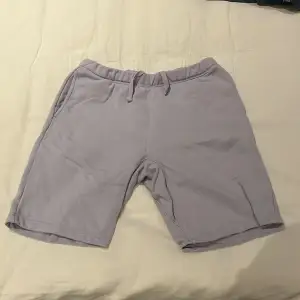 Lila shorts 