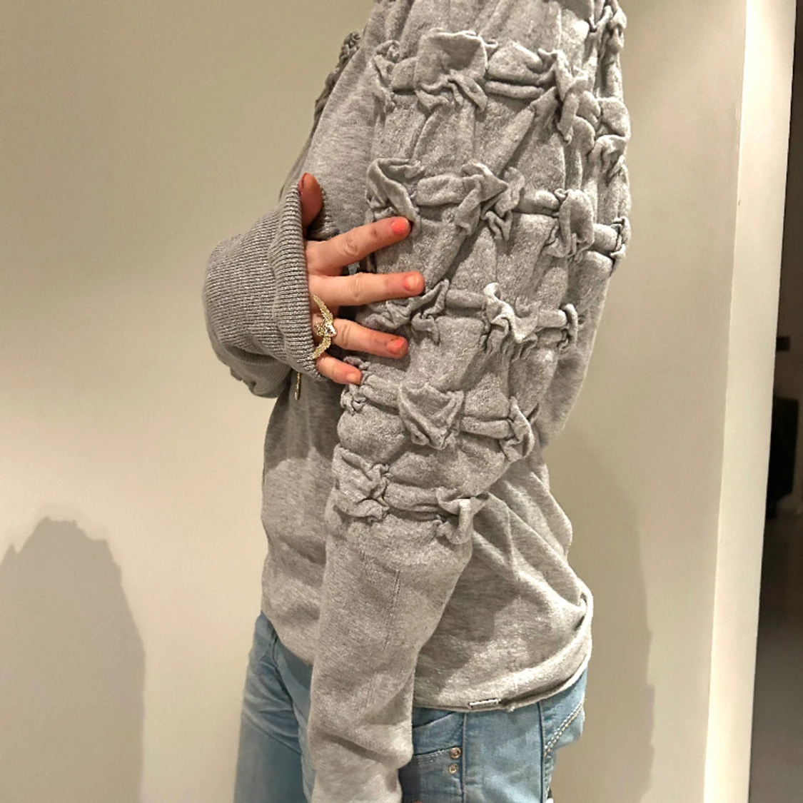 Tröja med broderier  - 90