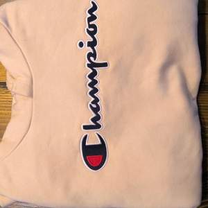 Champion hoodie beige, skick 10/10, använd 1 gång. 