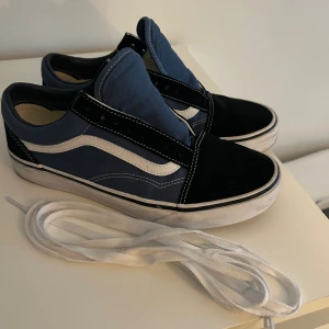 Vans  - säljer ett par iprincip nya Vans | Strl 40,5 | hör av er för mer frågor!