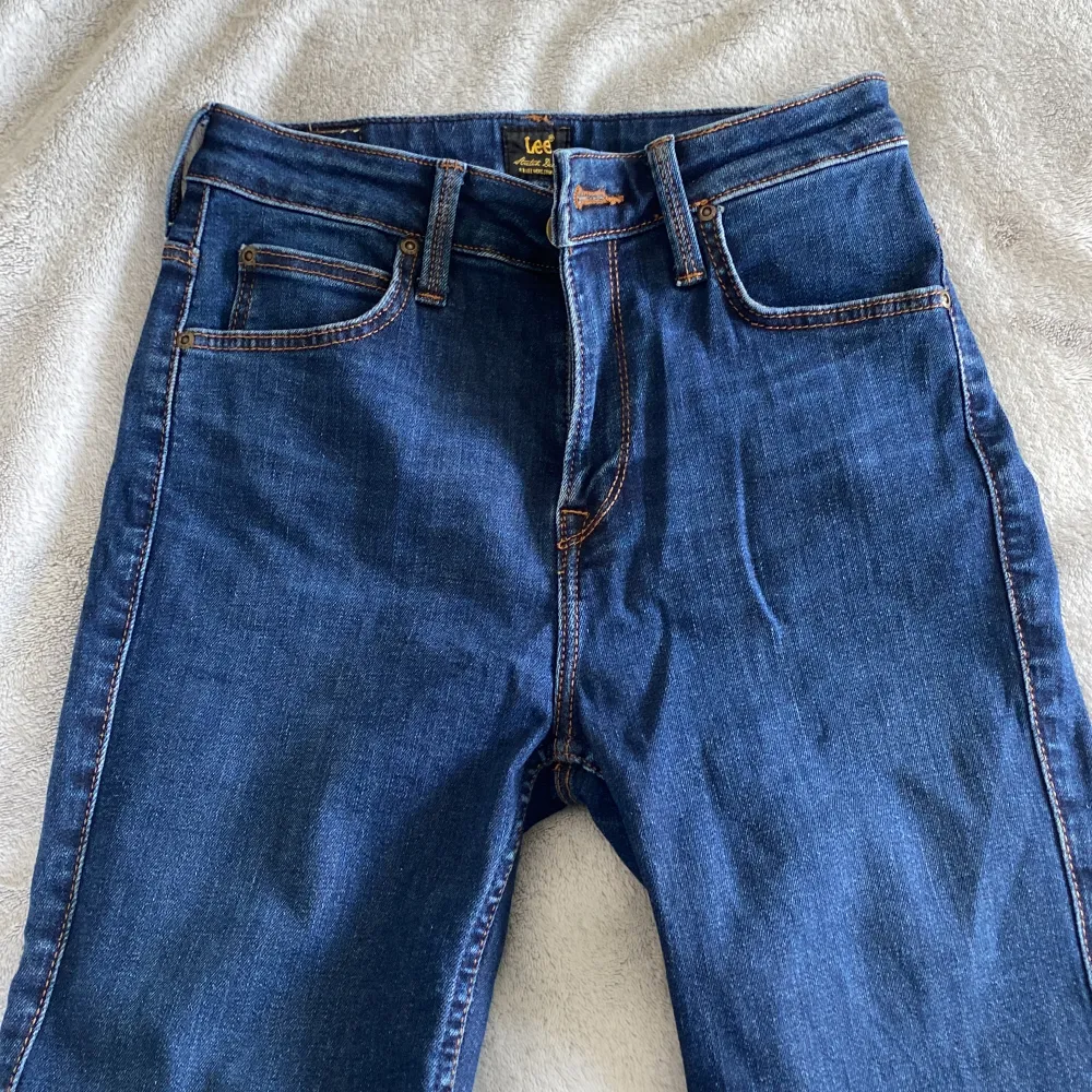 Breese Kicked jeans från Lee, W26 L31. Aldrig använda, sitter som en smäck med stretch. Jeans & Byxor.