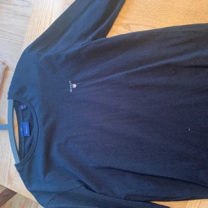 Långärmad tröja Gant - En gant tröja i storlek L. Bra skick. 