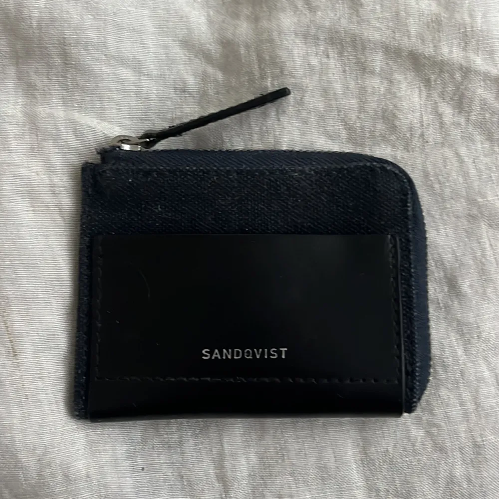 En helt ny, oanvänd plånbok från Sandqvist (orginalpris 750kr)❤️. Övrigt.
